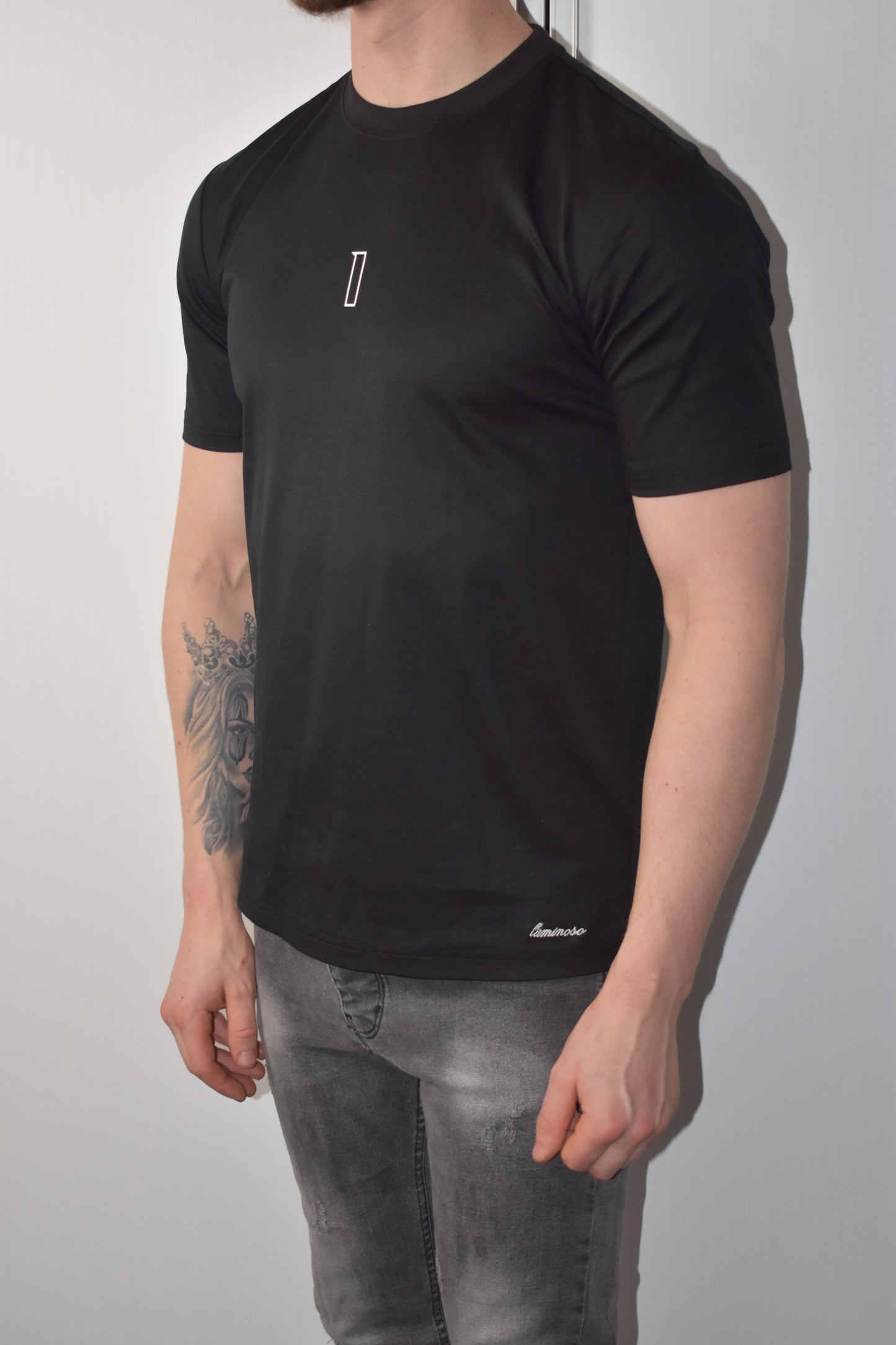 Outline Signature Luxe Tee