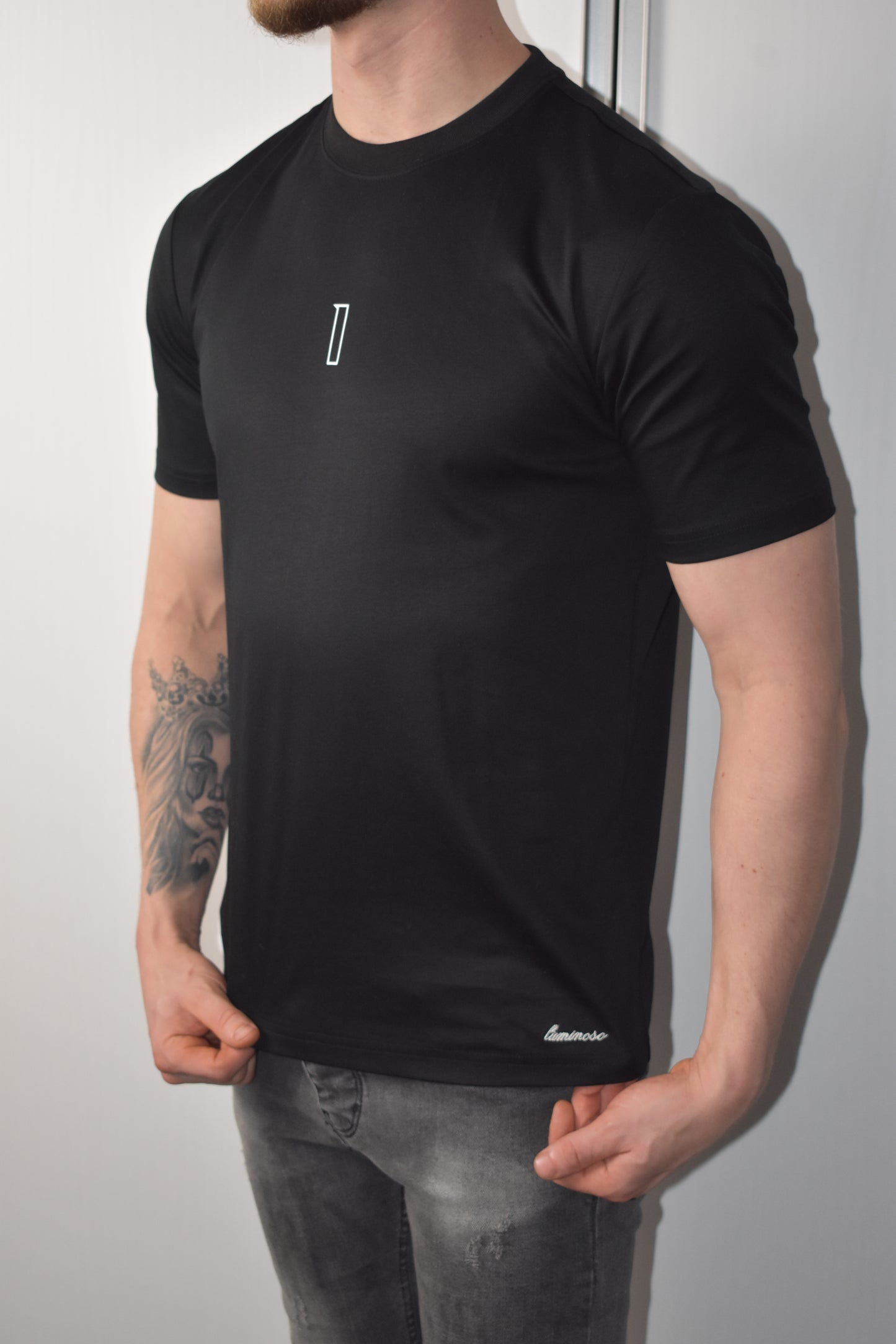 Outline Signature Luxe Tee